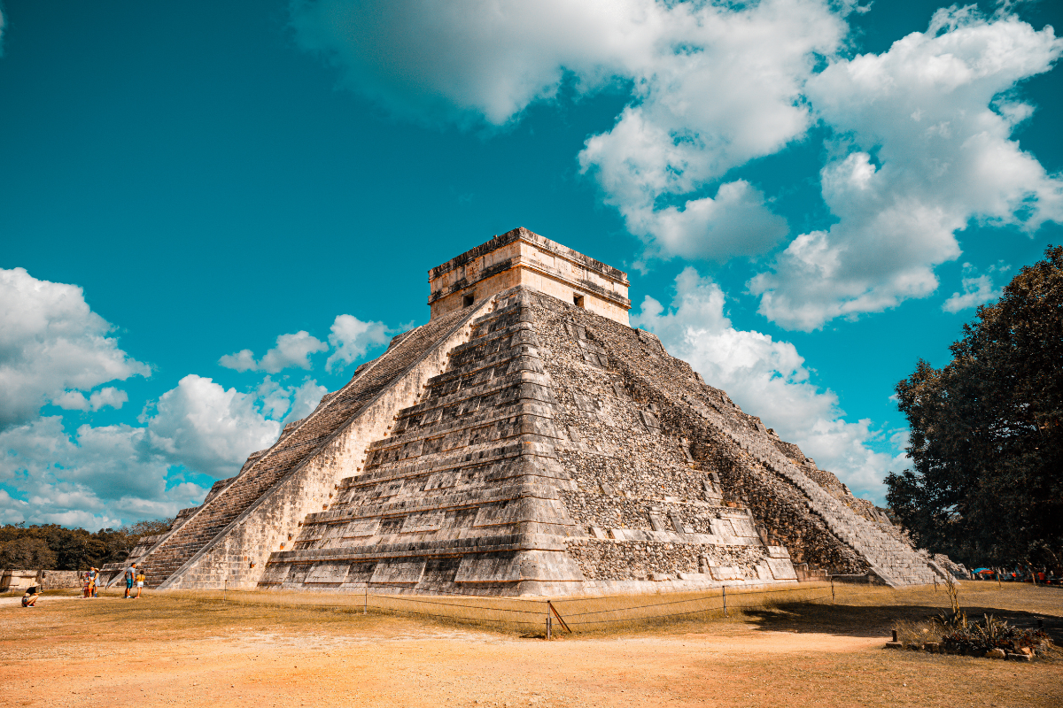 7.Mexico The-Pyramid-of-Chichen-Itza
